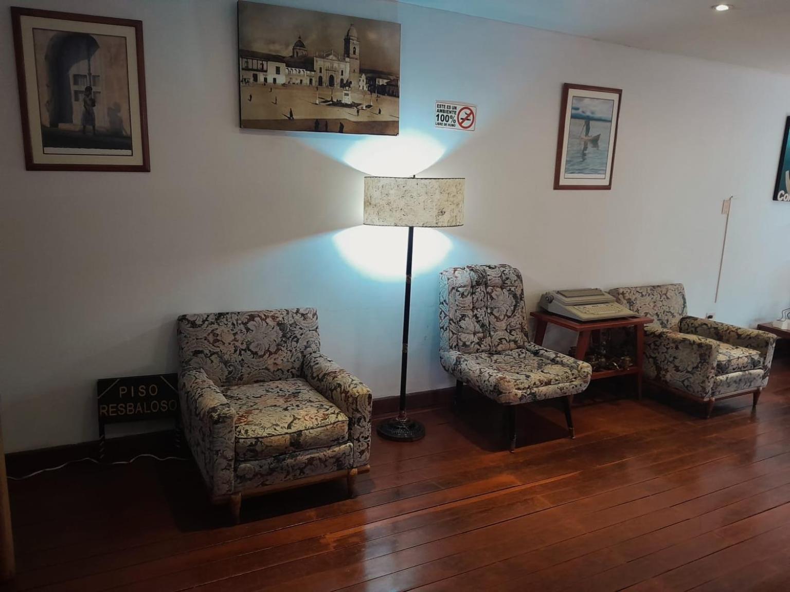 Hotel El Cid Plaza Premium Tunja Kültér fotó